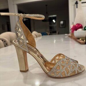 NEW Badgley Mischka Hart Crystal Embedded Heel Women's Size 8